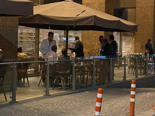 Vefat eden Sabah Gazetesi Başyazarı Mehmet Barlas'ın ailesi hastaneden ayrıldı