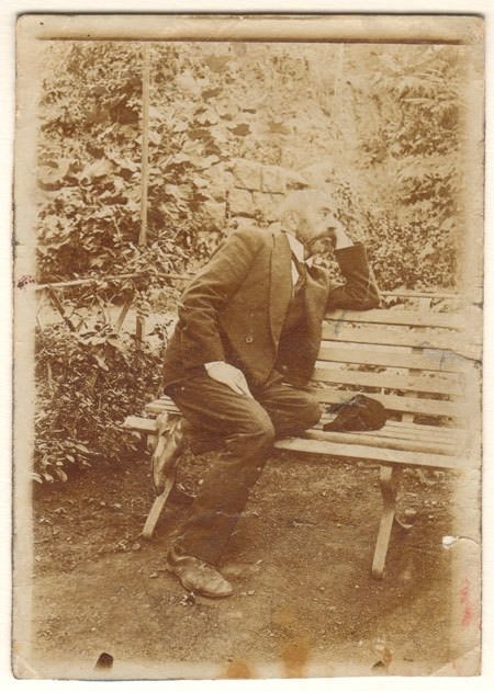 Foto - Vefatına hükümet ilgi göstermemiş, duyurmamıştı... Ancak haberi alan gençlik...