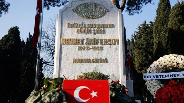 Foto - Vefatına hükümet ilgi göstermemiş, duyurmamıştı... Ancak haberi alan gençlik...