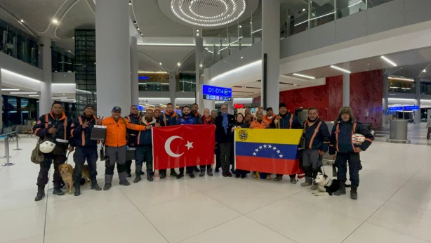 Foto - Venezuela arama kurtarma ekibi İstanbul Havalimanı'ndan ülkelerine uğurlandı