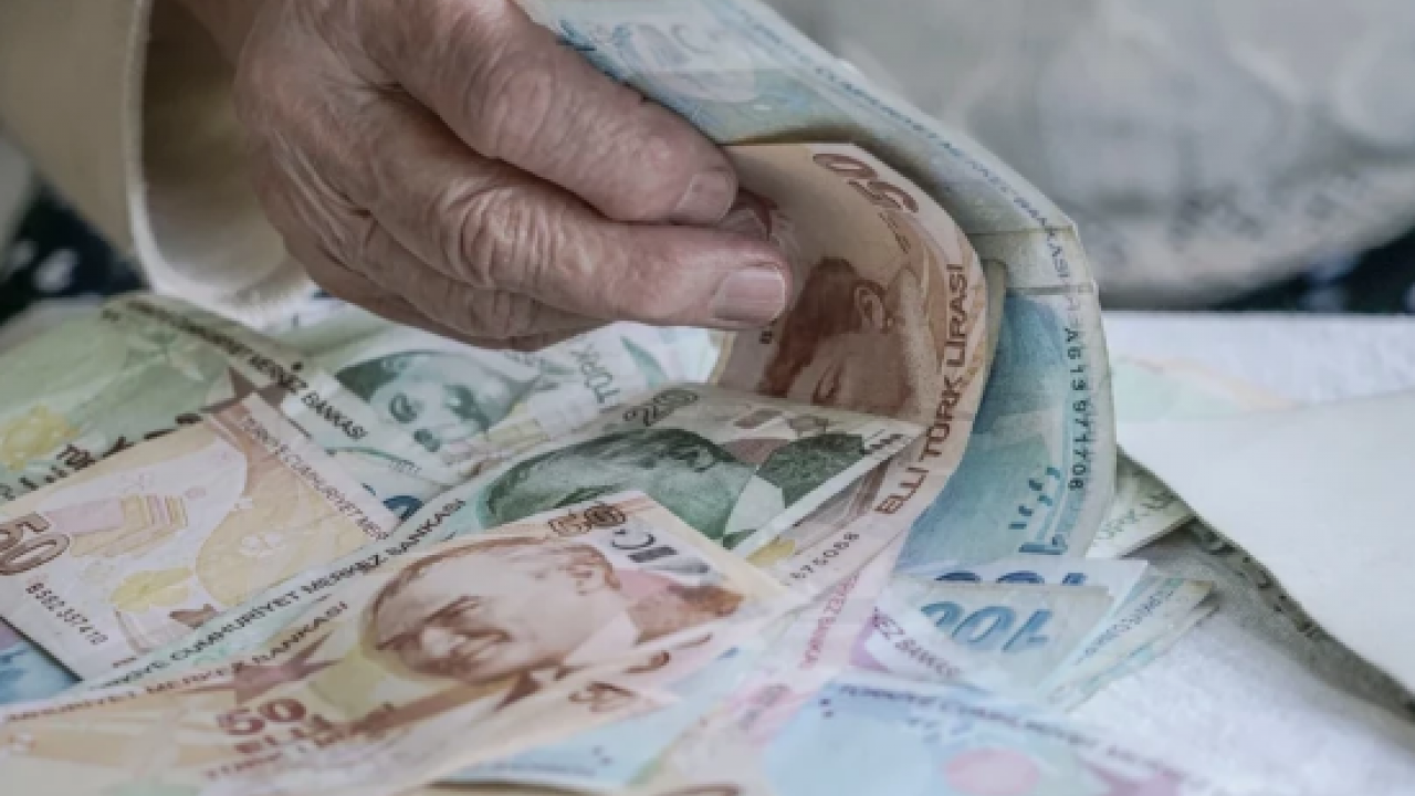 Foto - Vicdanlar sızladı! Emeklilere büyük ayıp