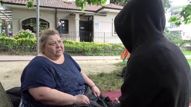 Foto - Vicdansız ev sahibi engelli kadını 3 çocuğuyla kapı dışarı etti!