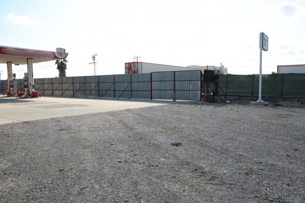 Foto - Vicdansız, şehir magandaları! Haraç vermeyince ekmek kapıları kundaklandı