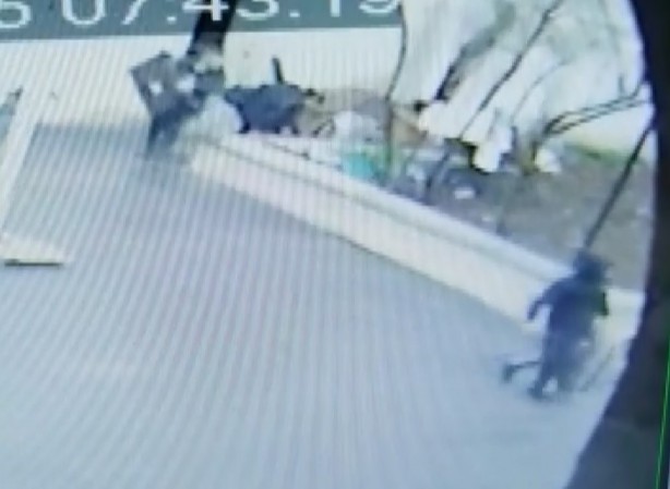 Foto - Vicdansızlar! Depremde hasar gören camiden hırsızlık yaptılar