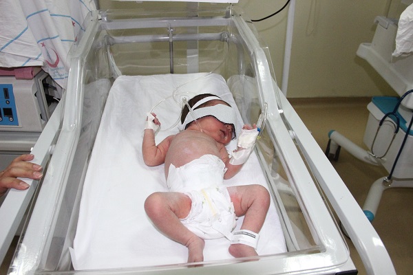 Foto - Vicdansızlığın böylesi! 10 günlük bebek ölüme böyle terk edildi