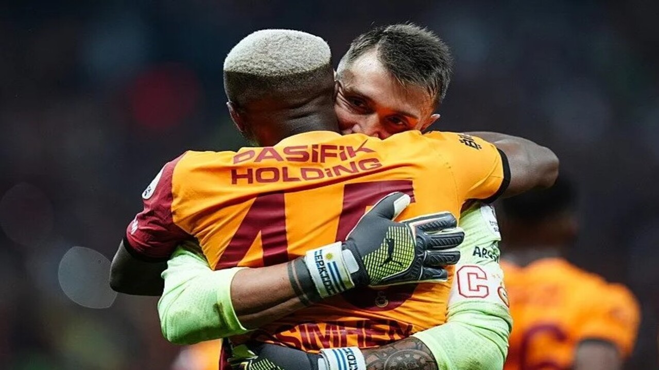 Foto - Victor Osimhen’in anlaştığı takım açıklandı! İşte yeni takımı