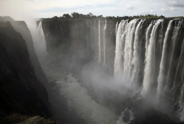 Victoria Şelaleleri ile ilgili korkutan gelişme