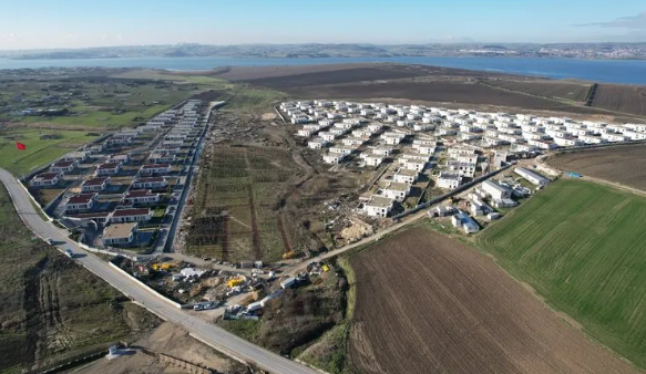 Foto - Villaları şehit mezarlarının üstüne dikti! CHP’li belediye bunu da yaptı