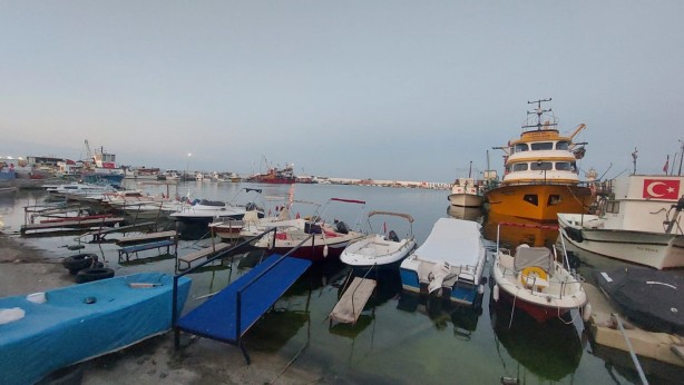 Foto - 'Vira bismillah' diyen balıkçılar denize açıldı! Gece gündüze döndü