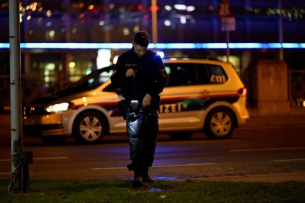 Foto - Viyana kan gölüne döndü! Şoke eden görüntüler