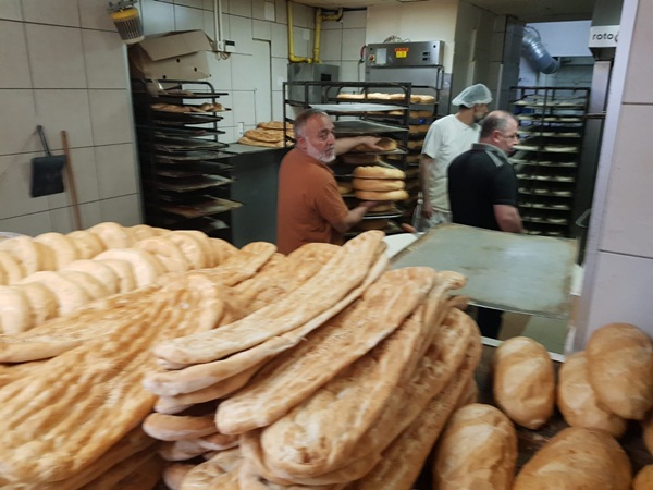 Foto - Viyana'daki gurbetçi Türklerin sıcak pide kuyruğu