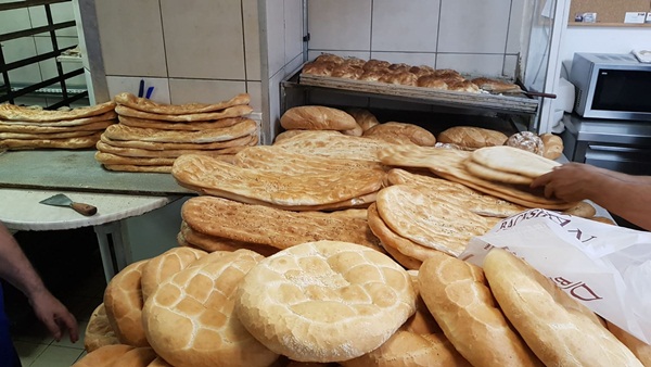 Foto - Viyana'daki gurbetçi Türklerin sıcak pide kuyruğu