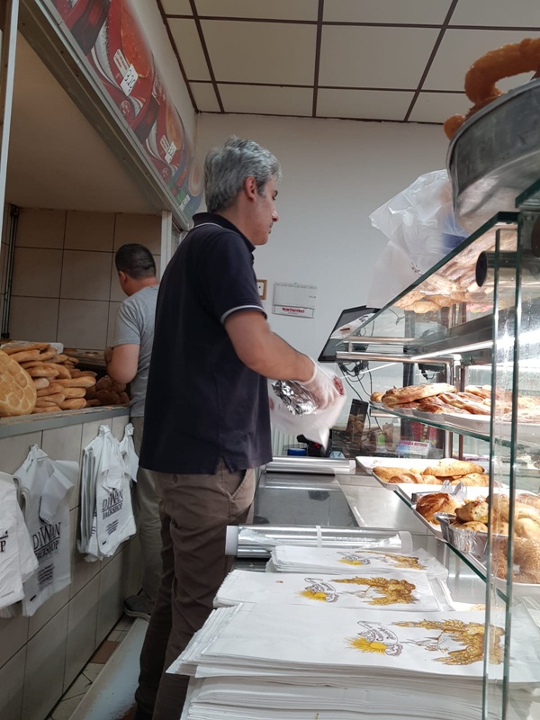 Foto - Viyana'daki gurbetçi Türklerin sıcak pide kuyruğu