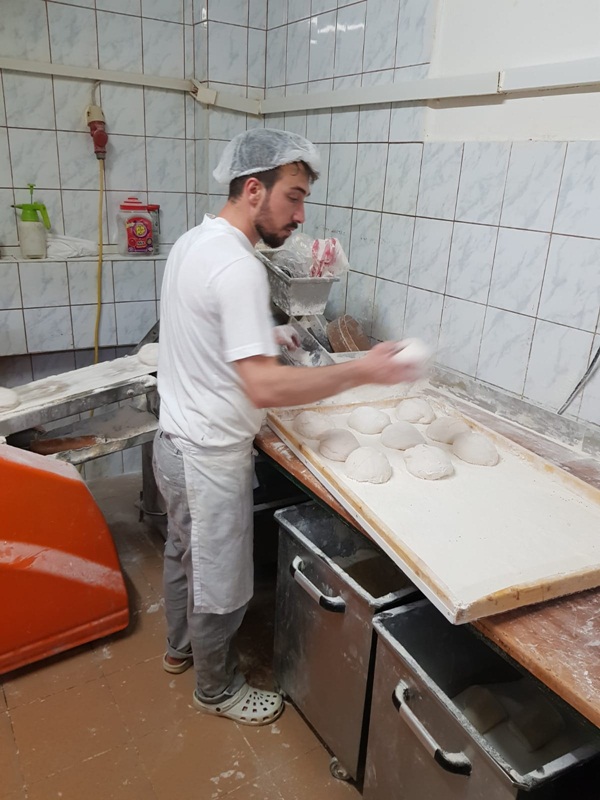 Foto - Viyana'daki gurbetçi Türklerin sıcak pide kuyruğu