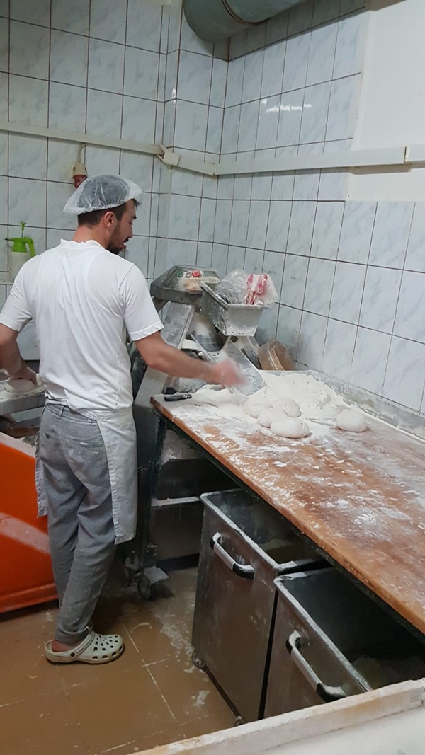 Foto - Viyana'daki gurbetçi Türklerin sıcak pide kuyruğu