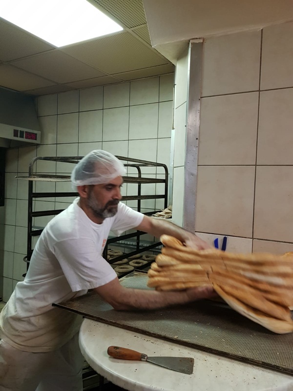 Foto - Viyana'daki gurbetçi Türklerin sıcak pide kuyruğu