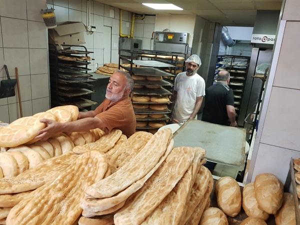 Foto - Viyana'daki gurbetçi Türklerin sıcak pide kuyruğu