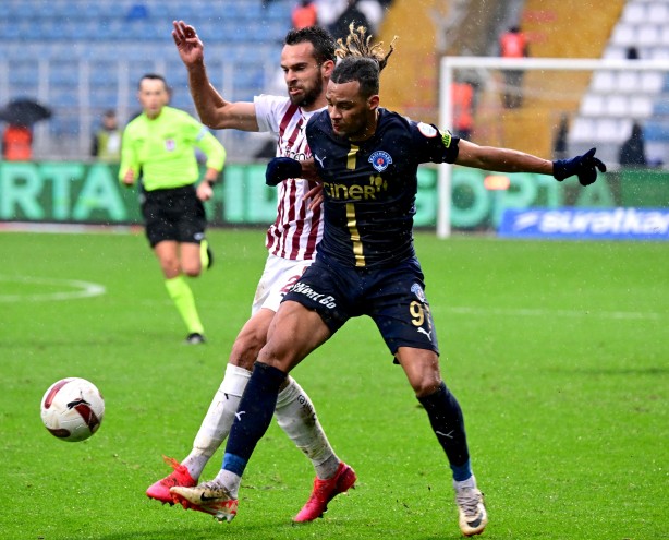 Foto - Volkan Demirel dehşete düşürdü! Kimi eleştirdi kimi destekledi: İlan etti artık! Uyarı sonrası Hataylılar şoku yaşadı…