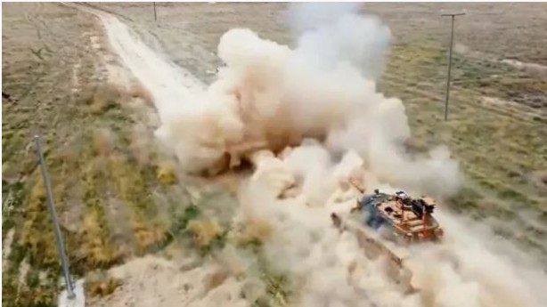 Foto - Volkan-M ve Batu eski tanklara can veriyor