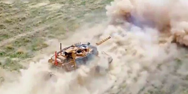 Foto - Volkan-M ve Batu eski tanklara can veriyor