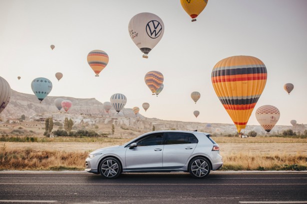 Foto - Volkswagen Golf 50. yılını Kapadokya’da kutladı!