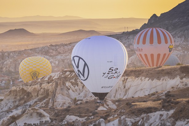 Foto - Volkswagen Golf 50. yılını Kapadokya’da kutladı!