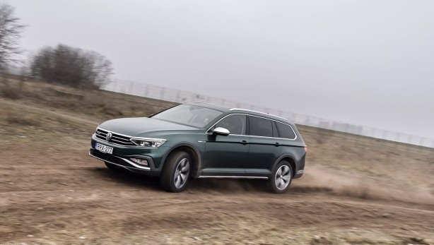 Foto - Volkswagen yılın son fiyat listesini açıkladı! Hangi model ne kadar? Volkswagen Polo, Golf, Tiguan, T-Roc, Touareg ve Passat güncel fiyatlar!