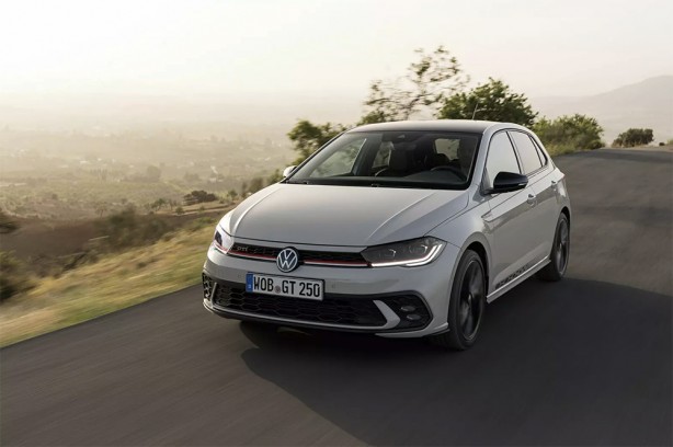 Foto - Volkswagen yılın son fiyat listesini açıkladı! Hangi model ne kadar? Volkswagen Polo, Golf, Tiguan, T-Roc, Touareg ve Passat güncel fiyatlar!