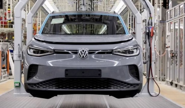 Foto - Volkswagen'den katı hal pil hamlesi! Seri üretim için imzalar atıldı