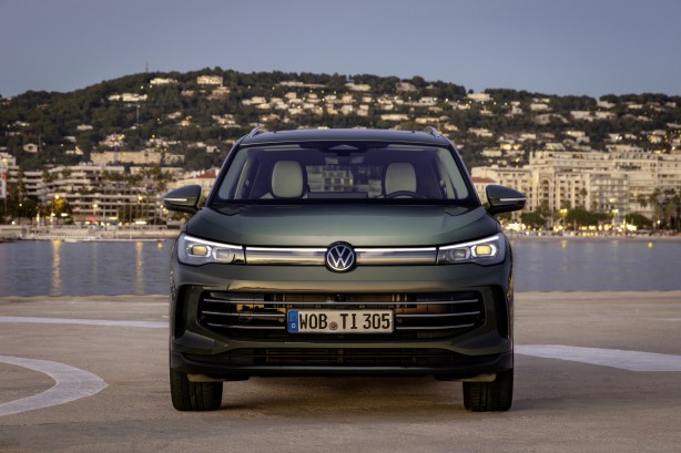 Foto - Volkswagen’in dünyada en çok satan modeli Yeni Tiguan üçüncü nesliyle Türkiye’de! Bir bakan bir daha bakıyor! Peki yenilenen otomobilin fiyatı ne kadar?