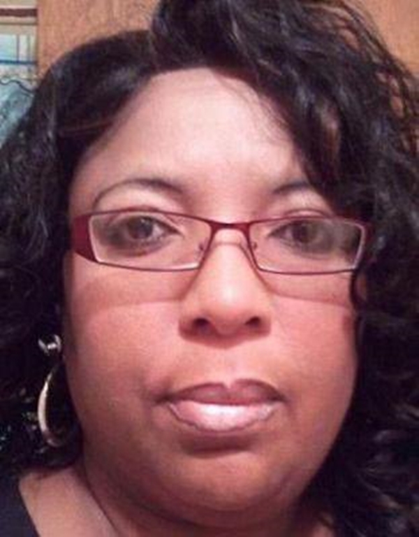 Foto - Vücudunun her yerinden tırnak çıkıyor!