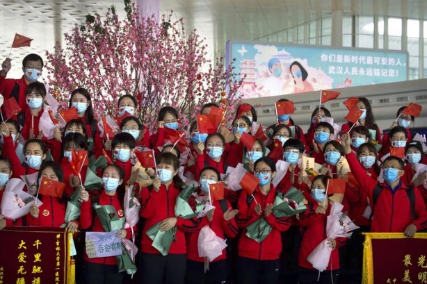 Foto - Vuhan'da 76 gündür süren karantina kaldırıldı! İlk iş bakın ne yaptılar