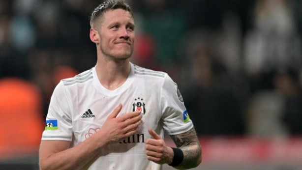 Weghorst'un Beşiktaş'tan İngiltere'ye gitmesi sonrası Türkiye için skandal sözler