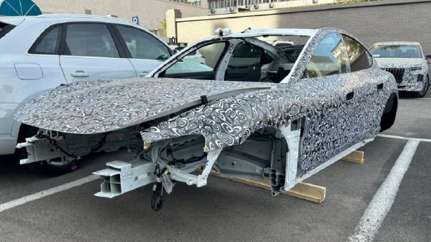 Foto - Xiaomi’nin elektrikli sedanı ortaya çıktı