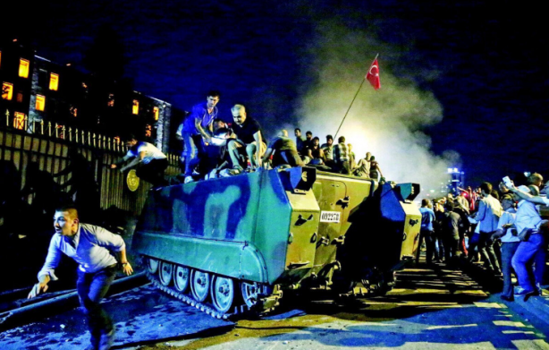Foto - Ya büyük Türkiye ya vesayet
