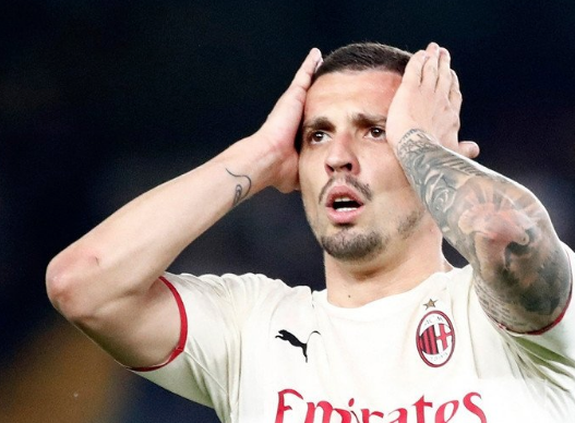 Foto - Yabancı sporcuyu böyle kiralayan: Fenerbahçe'ye Rade Krunic'ten haber geldi! Ayak bastığı an 