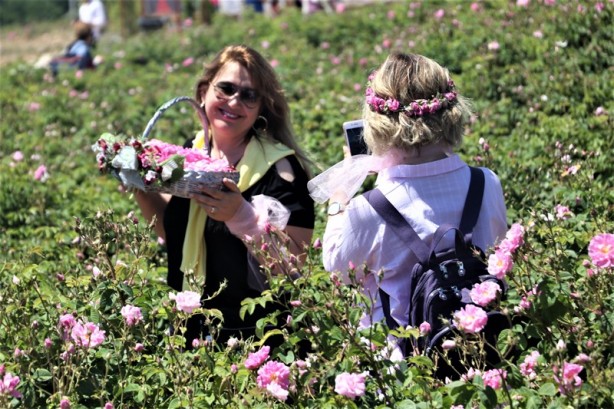 Foto - Yabancı turistlerin yeni gözdesi: Isparta gül bahçeleri