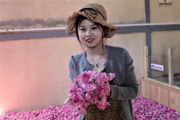 Foto - Yabancı turistlerin yeni gözdesi: Isparta gül bahçeleri