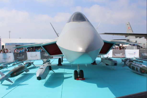 Foto - Yabancı ülkeleri Milli Muharip Uçak projesine dahil etmek riskli mi? Uzman isim önemli detayı açıkladı