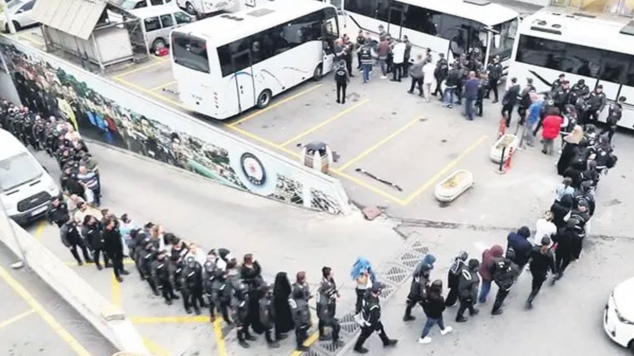 Foto - Yabancıları usulsüz yolla Türk vatandaşı yapıyorlardı... Şifre: Çinli Kemal! Şok detaylar ortaya çıktı
