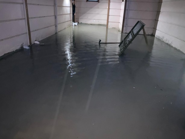 Yağış bir anda geldi, 34 evi su bastı