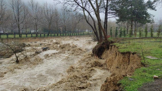 Foto - Yağış nedeniyle dereler taştı