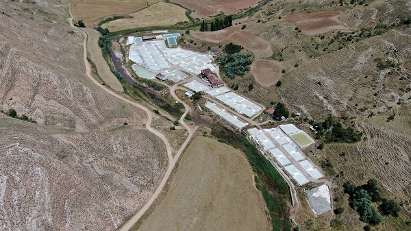 Foto - Yağışlar tuz hasadını etkiledi