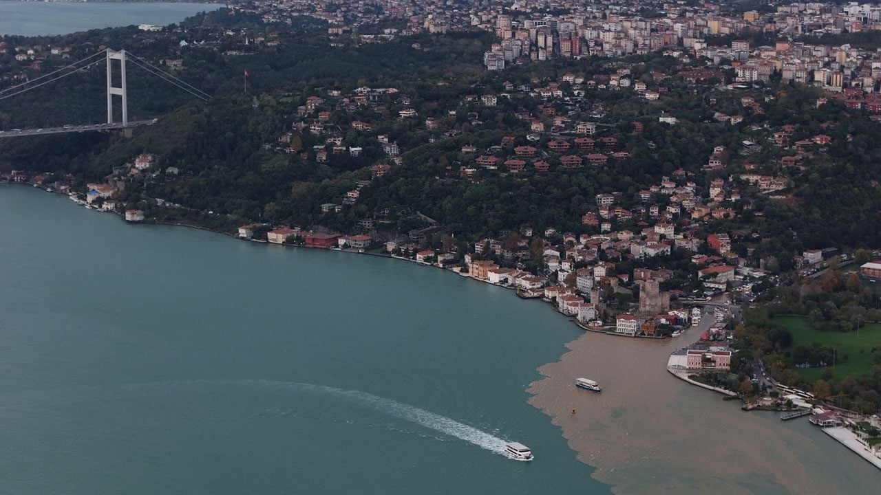 Foto - Yağmur sonrası İstanbul: Boğaz çamura bulandı!