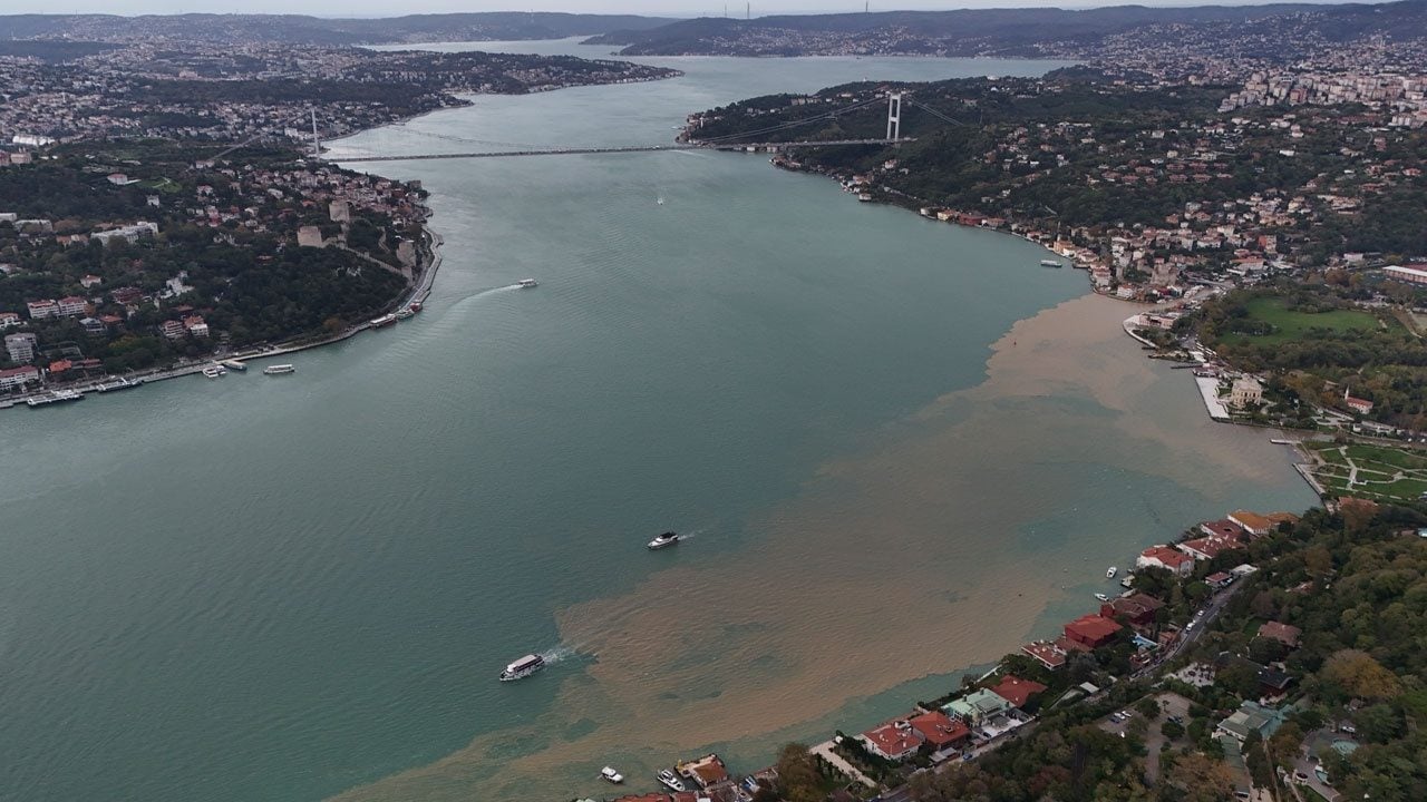 Foto - Yağmur sonrası İstanbul: Boğaz çamura bulandı!
