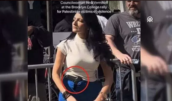 Foto - Yahudi asıllı meclis üyesinden skandal hareket! Görüyor musun sen şu alçağı