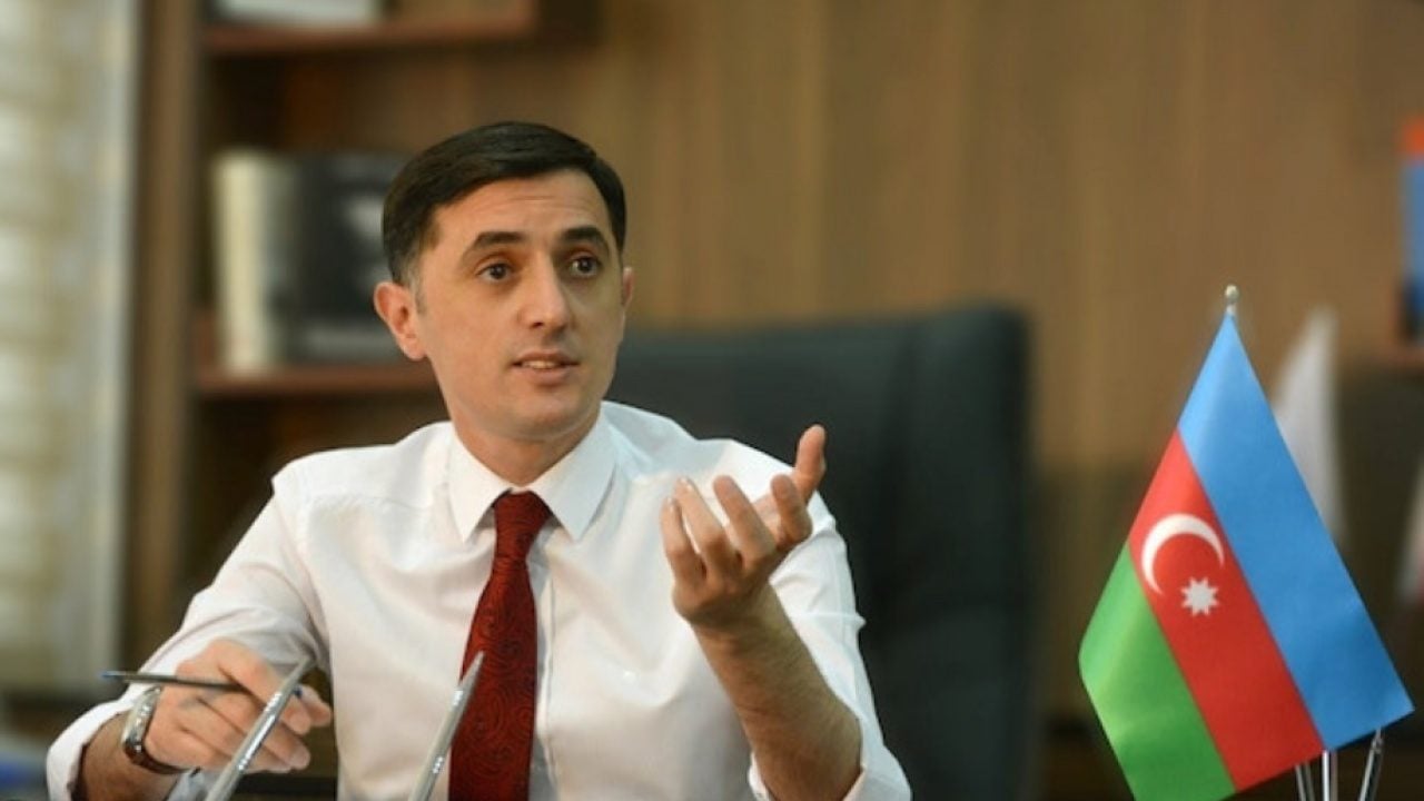 Foto - Yahudi kipası serbest başörtüsü yasak! Azerbaycan'da neler oluyor?