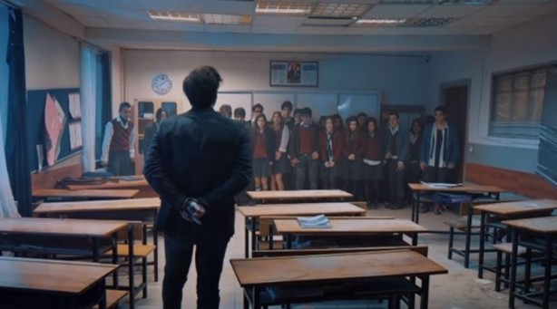 Foto - Yahudi sermayeli FOX TV bir dizisini daha harcıyor!