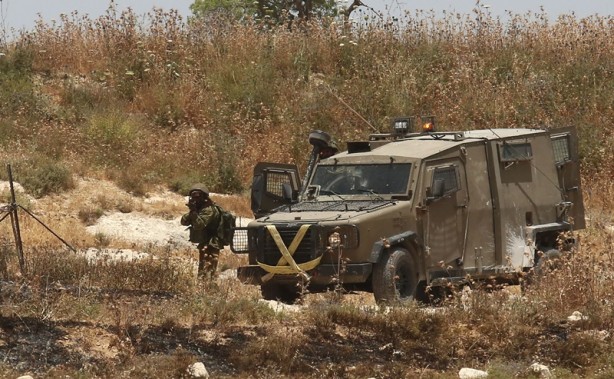 Foto - Yahudi yerleşimcilerden okula taşlı saldırı! İsrail güçleri, Filistinlilere müdahale etti