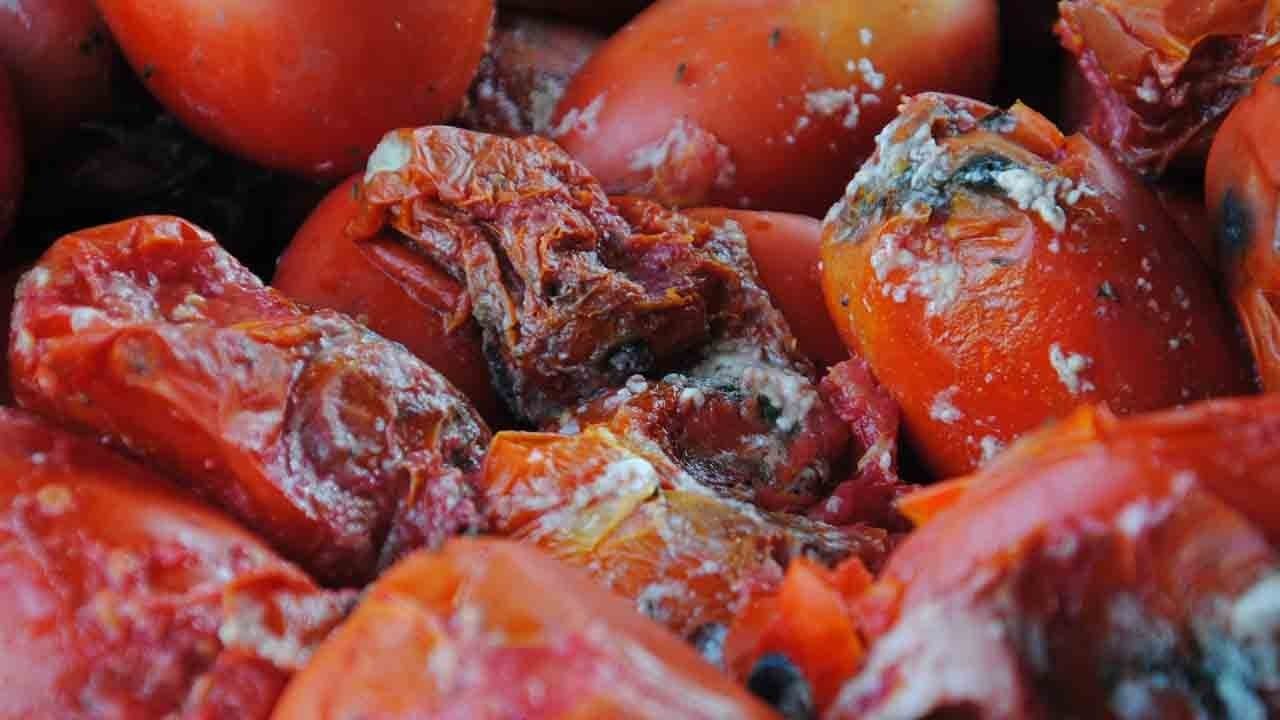 Foto - Yakalanmasa vatandaşa yedireceklerdi: Zabıta denetiminde iğrenç manzara